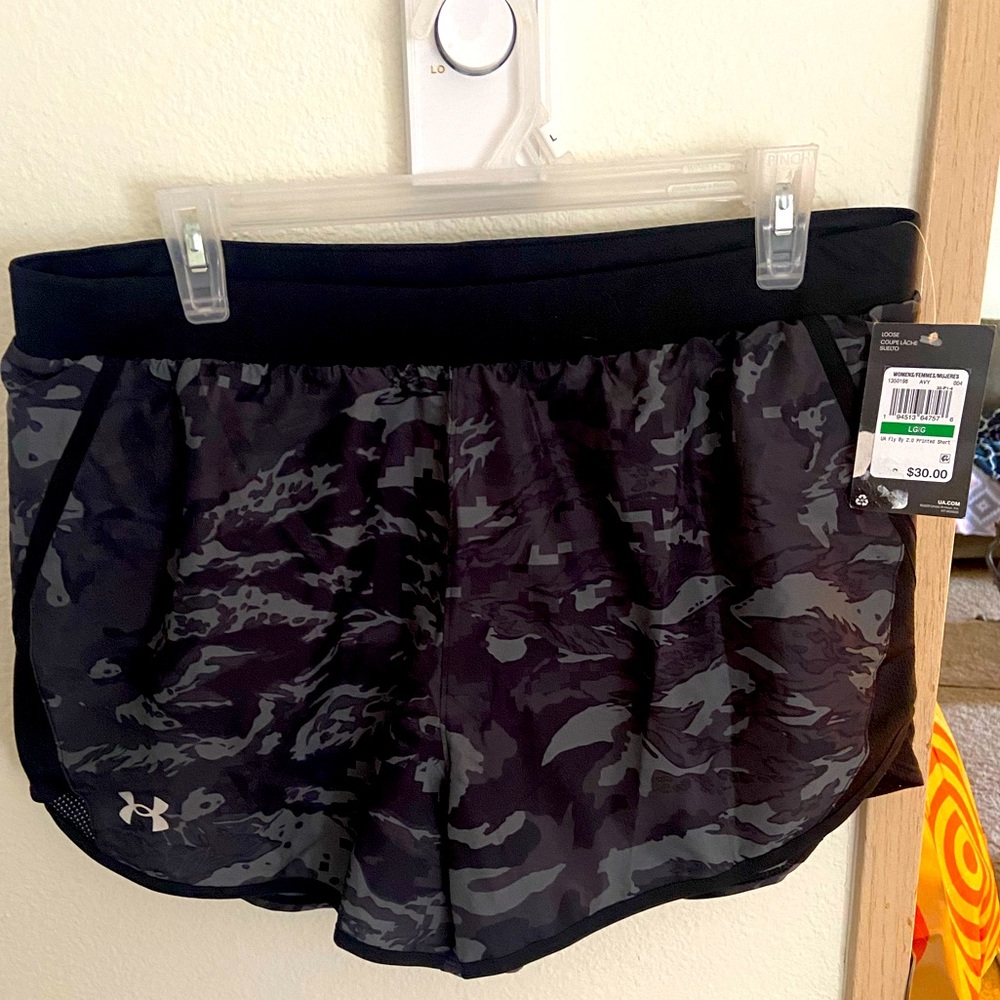 Under Armour running shorts SZ L